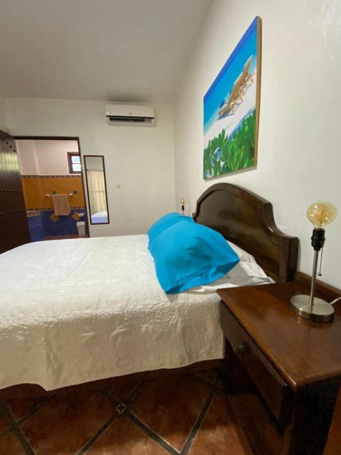 Hotel Playa Westfalia Puerto Limon Exterior photo