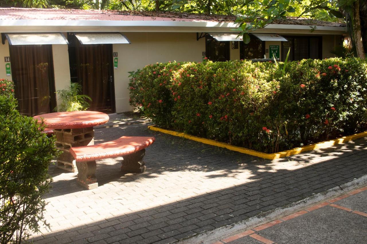 Hotel Playa Westfalia Puerto Limon Exterior photo